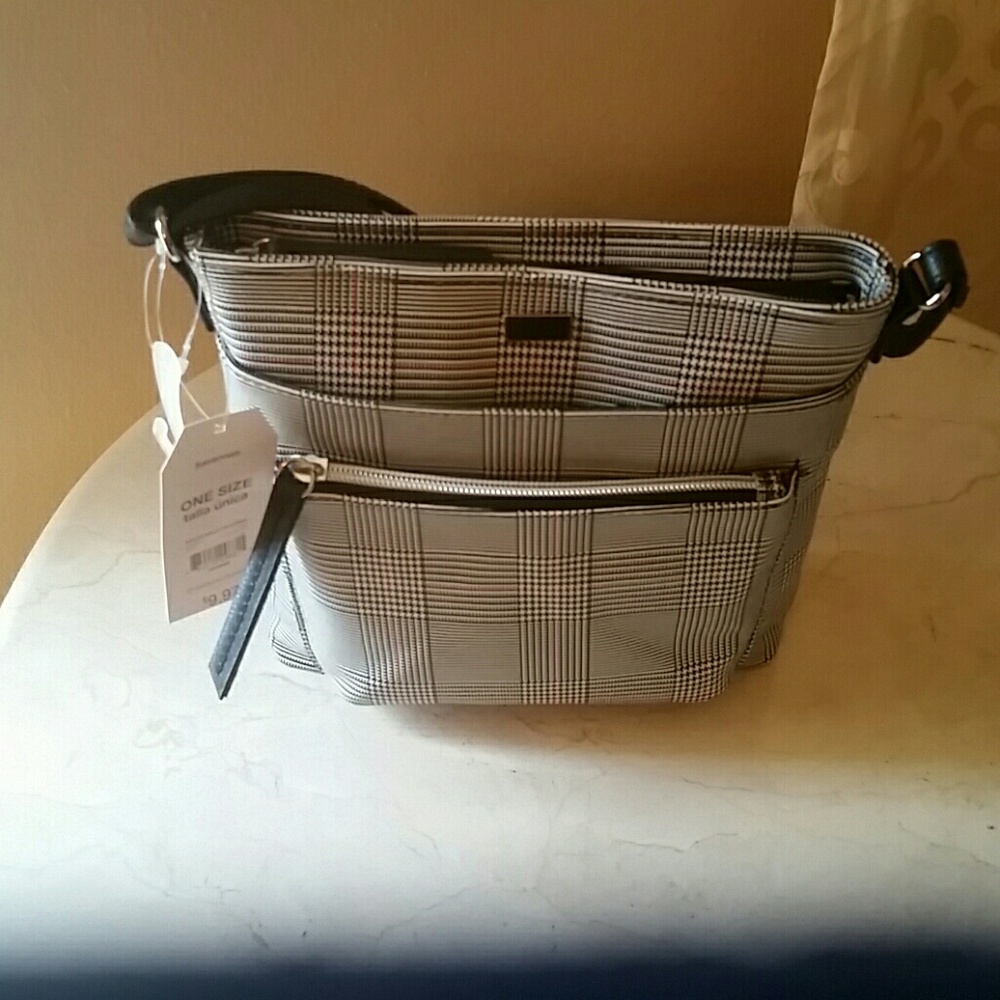 SAVANNAH HANDBAG.